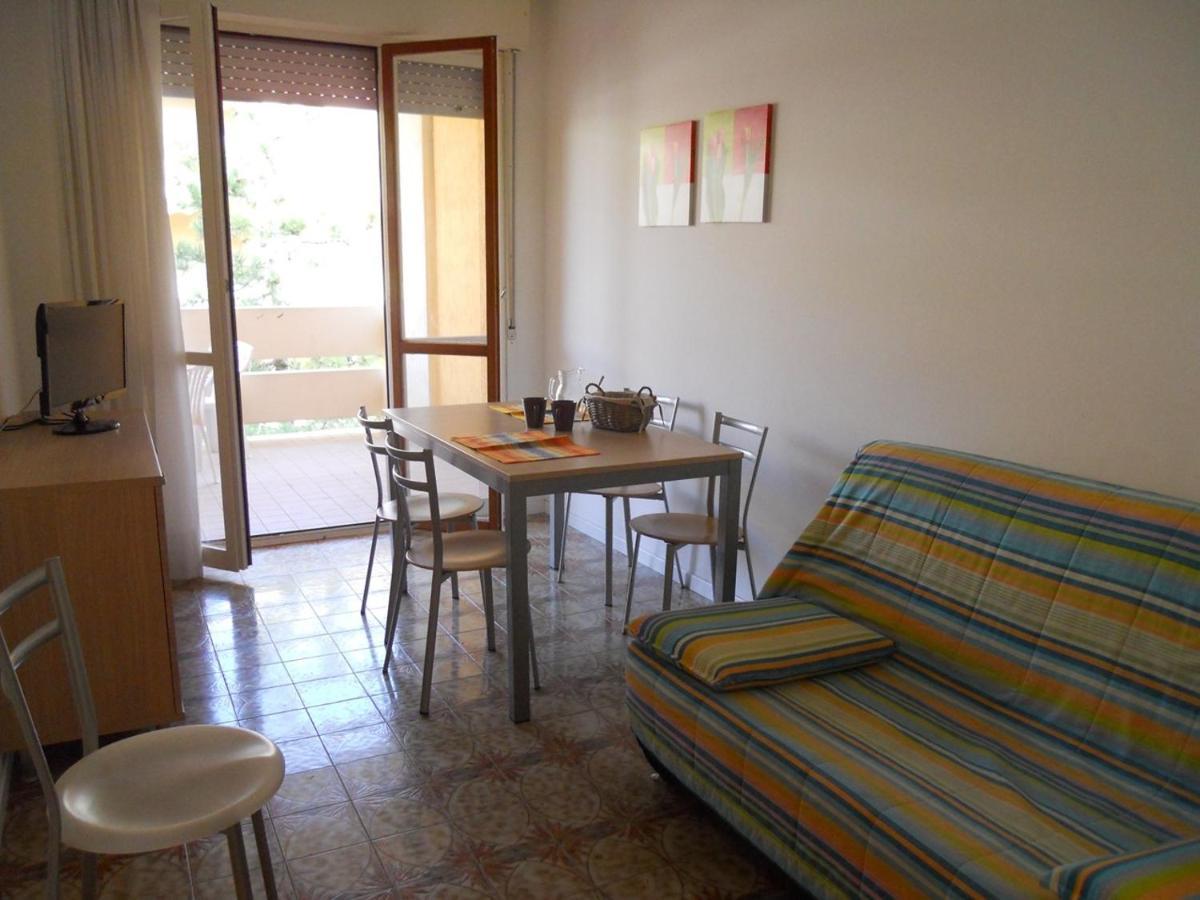 Bright Flat With A Wide Terrace - Beahost Rentals Bibione Exterior photo